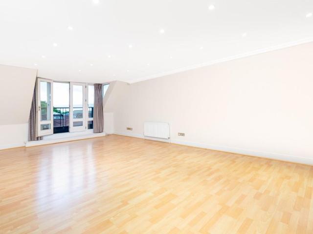 Apartment for rent in London Borough of Camden, Greater London