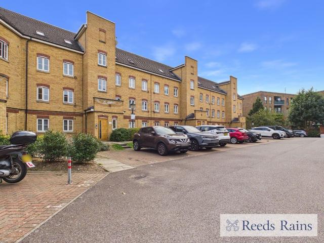 Apartment for rent in London Borough of Havering, Greater London