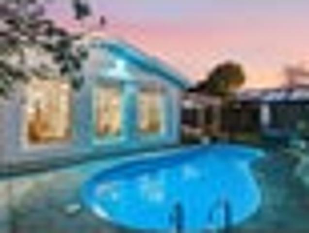 House for sale in Chaslands, Canterbury