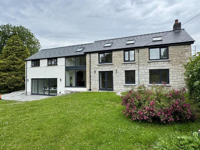 House for rent in Llangyndeyrn, Wales