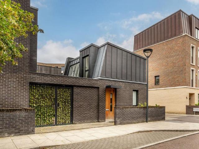 House for rent in Stratford Marsh, Greater London