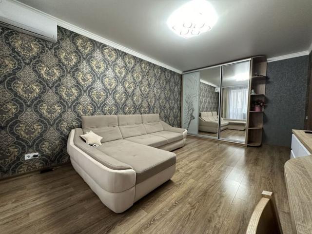 Квартира продажа в Позняки, Романкове