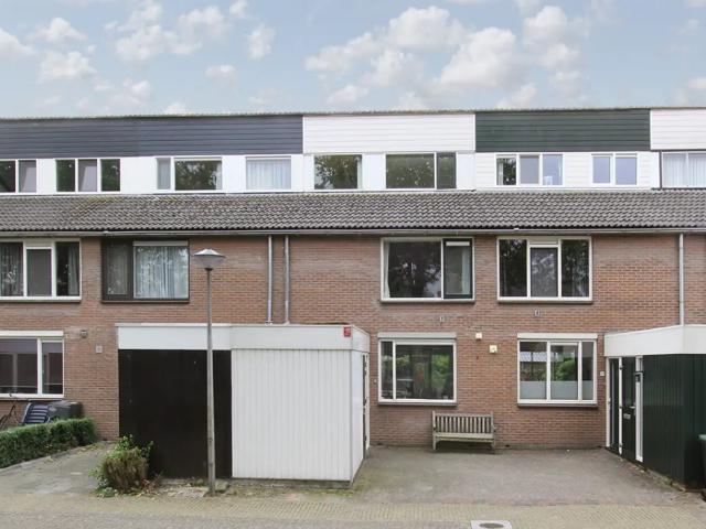Woning te huur in Zoeterwoude, Zoeterwoude-dorp