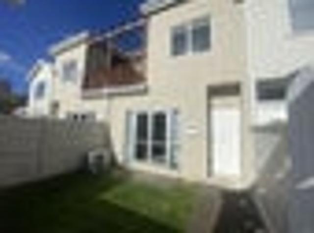 Townhouse for rent in Matata, Wellington