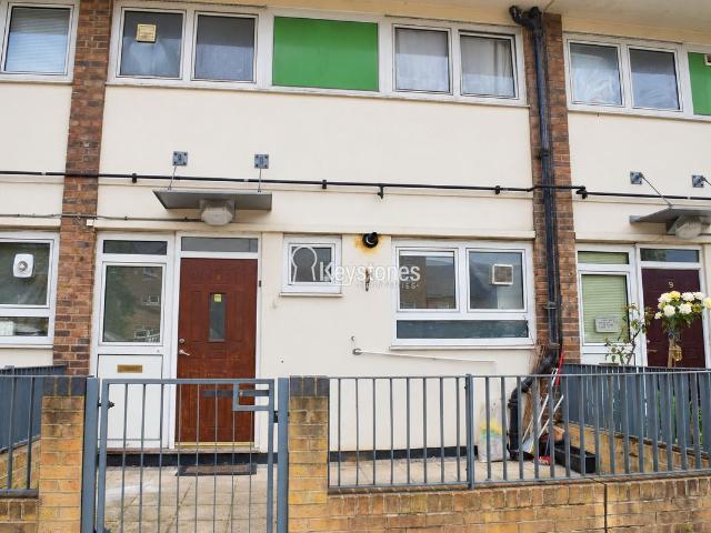 House for rent in Aberfeldy Village, Greater London