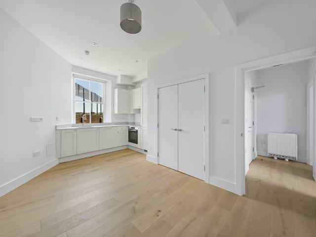Apartment for rent in London Borough of Camden, Greater London