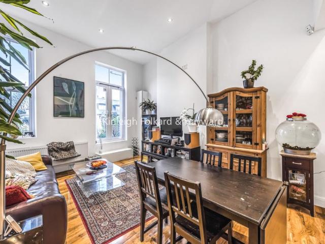 Apartment for rent in Kilburn, Greater London