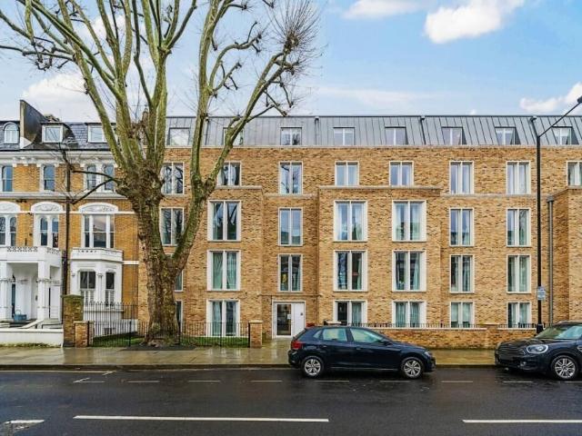 Room for rent in Brondesbury, Greater London