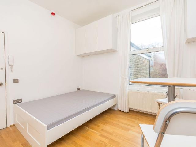 Studio for rent in Kensal Town, Greater London