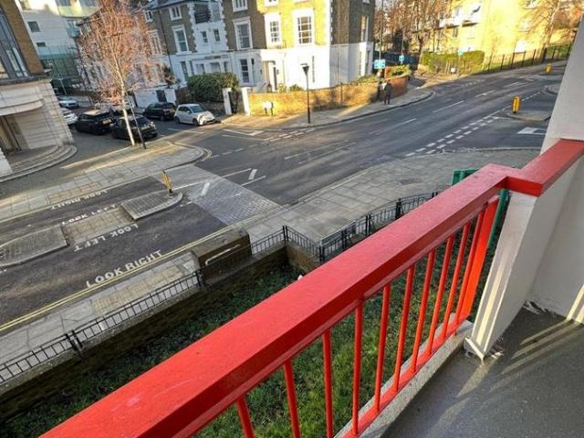 Room for rent in South Hampstead, Greater London