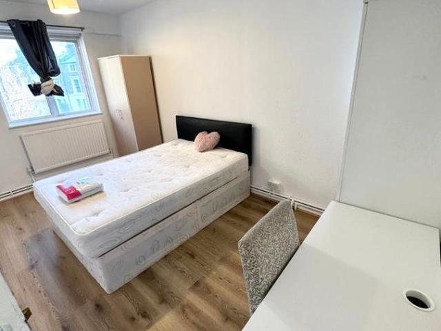 Room for rent in South Hampstead, Greater London