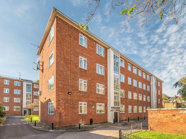 Apartment for rent in Kilburn, Greater London