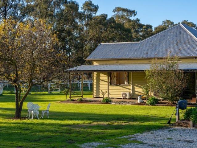 Cottage for sale in Seymour, Victoria