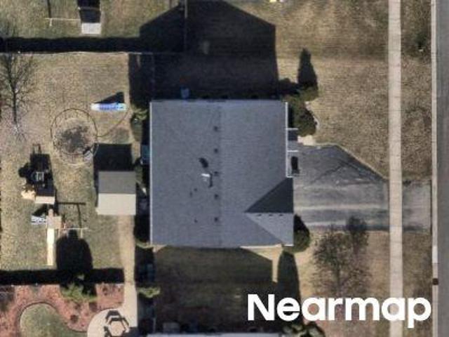 House for sale in Mchenry, Illinois
