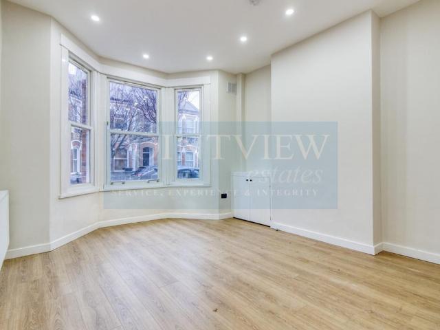Apartment for rent in Clapham, Greater London