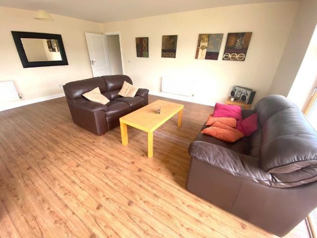 Apartment to rent in Bluebell, North Tipperary