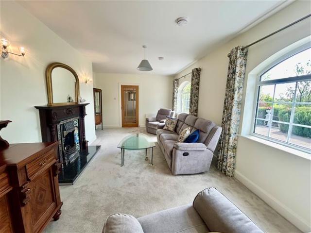 Bungalow for sale in Roosky