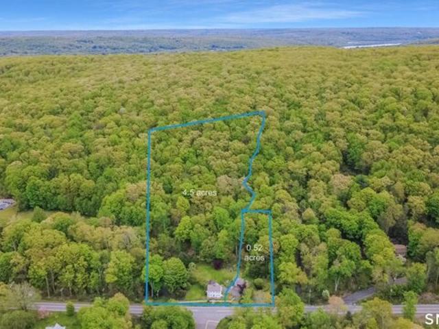 House for sale in Haddam, Connecticut