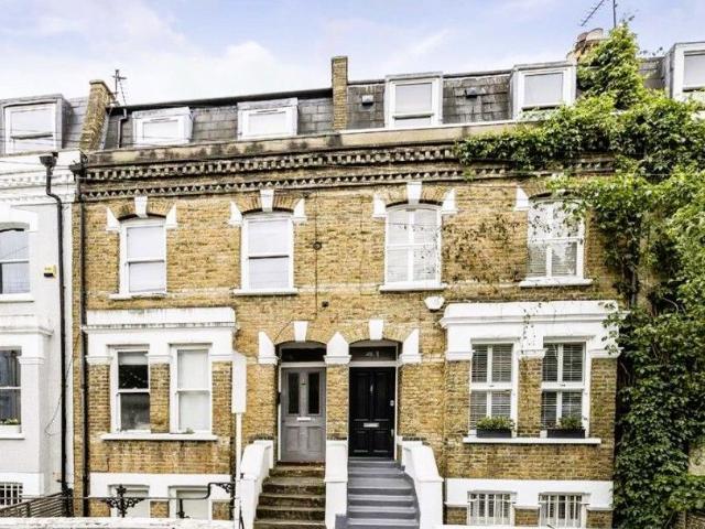 Apartment for rent in Fulham, Greater London