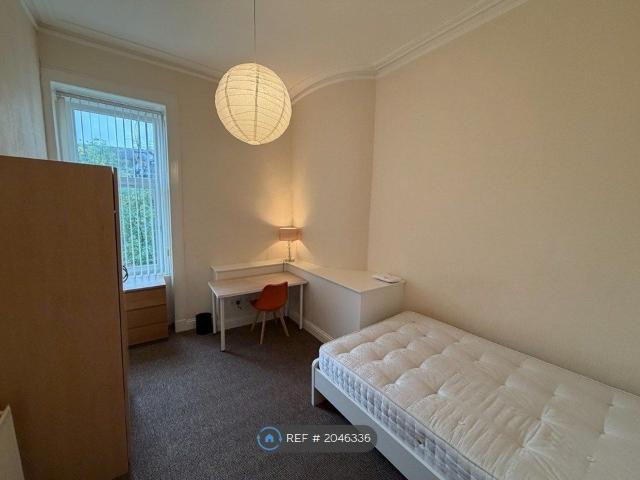Room for rent in Shawmoss, Shawlands