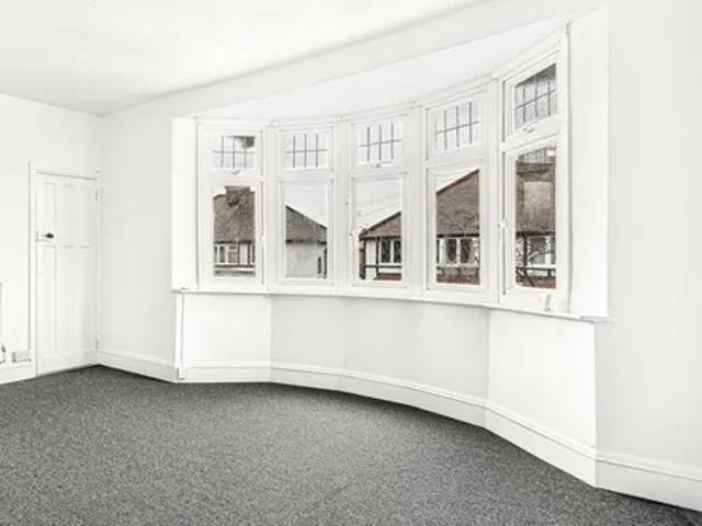 Apartment for rent in St Margarets, Greater London