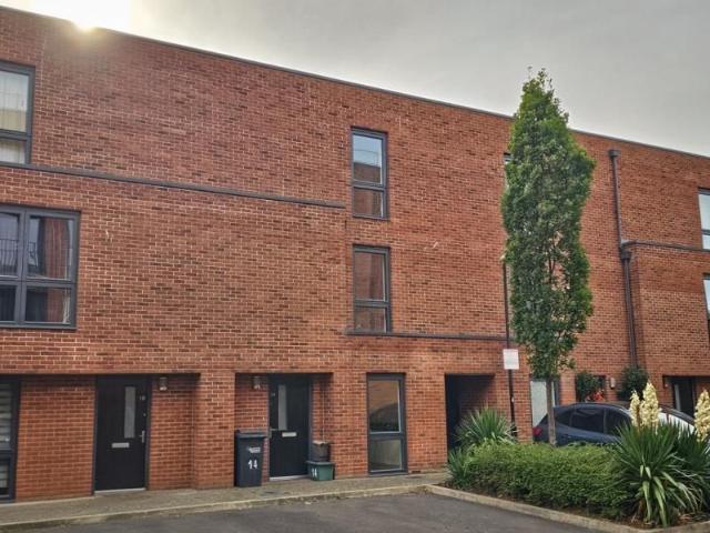 House for rent in Kings Barton, Gloucester