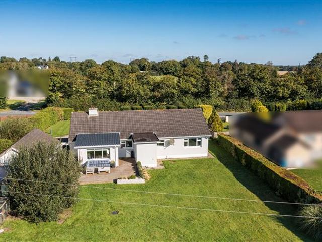 Farm for sale in Crossabeg