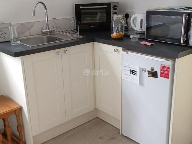 Studio to rent in Kilpedder