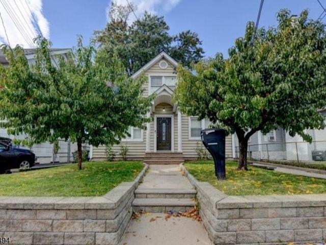 House for sale in Cross, Elizabeth