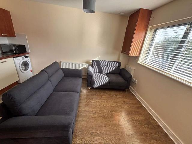 Apartment to rent in Bluebell, North Tipperary