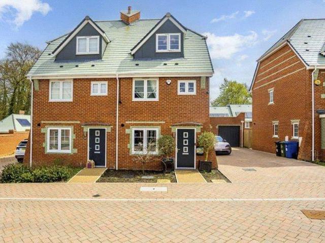 House for rent in Daws Hill, Cressex