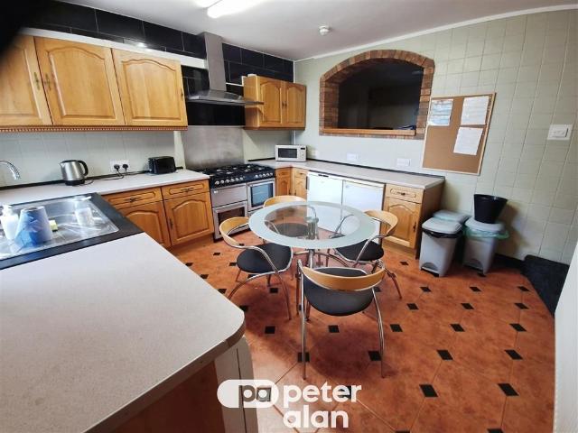 House for rent in Nangreaves, Wales