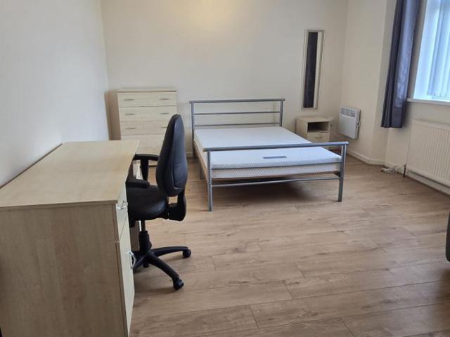 Room for rent in Nangreaves, Wales