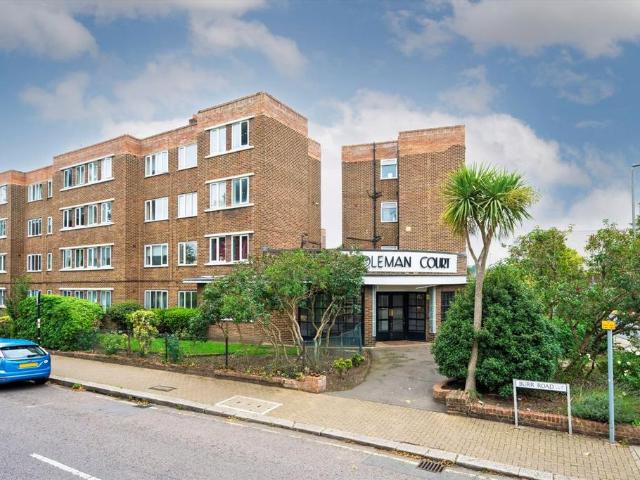 Apartment for rent in Earlsfield, Greater London