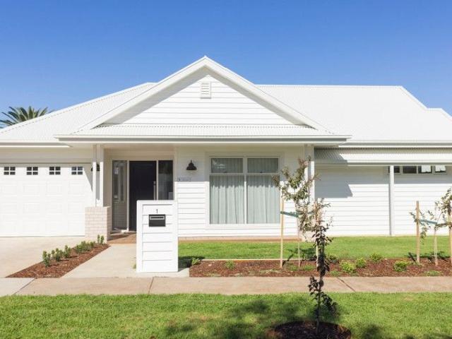 Townhouse for sale in Swan Hill, Victoria