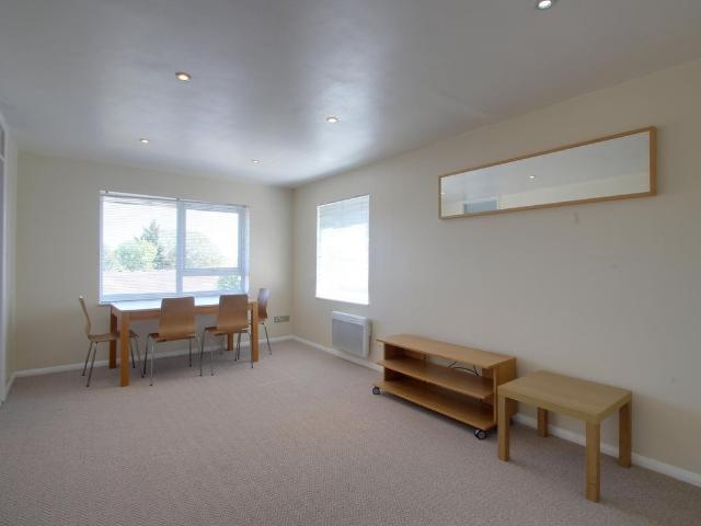 Apartment for rent in Slough