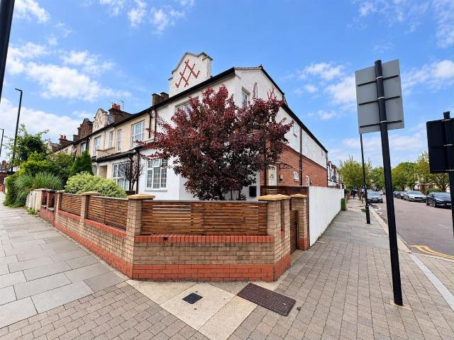 House for rent in London Borough of Enfield, Greater London