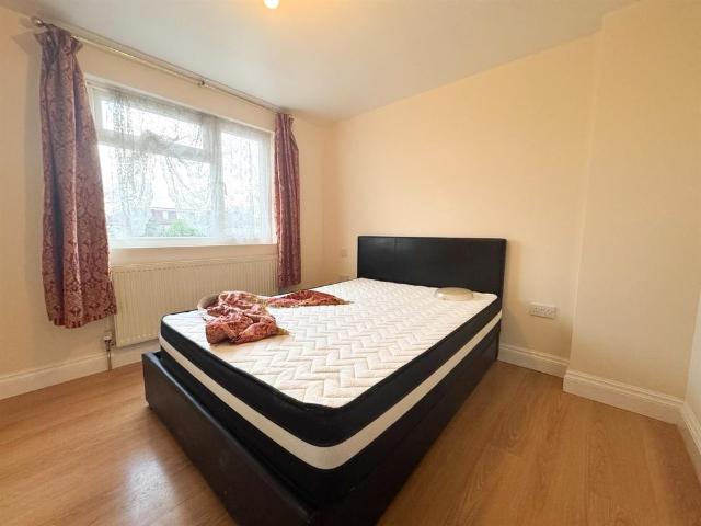 House for rent in London Borough of Croydon, Greater London