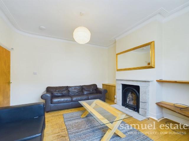 House for rent in Stockwell Park, Greater London
