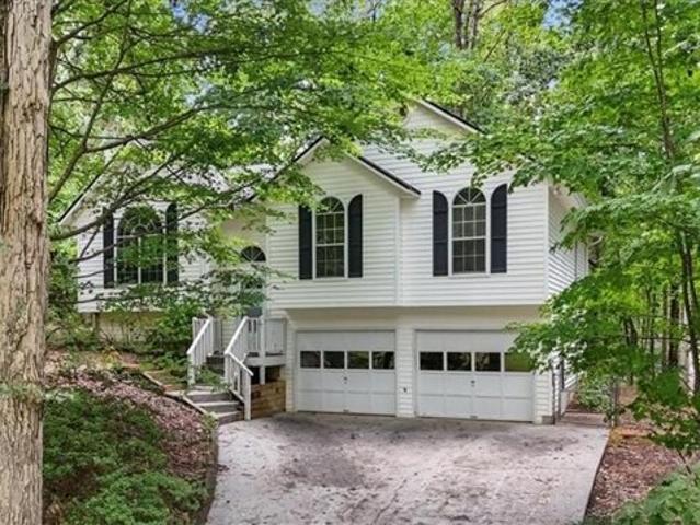 House for sale in Canton