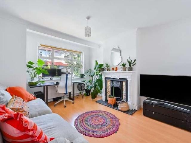 House for rent in London Borough of Merton, Collier's Wood