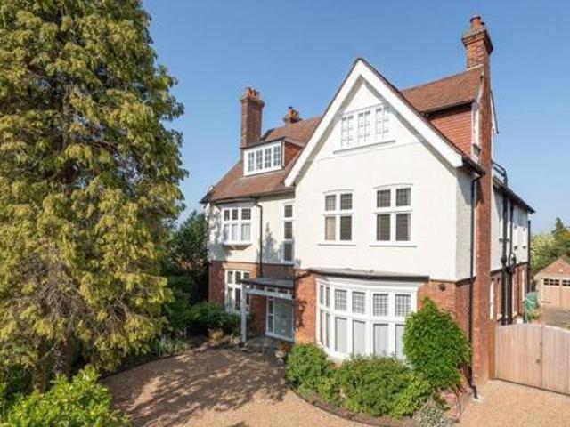 House for sale in Bedford