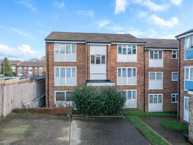 Apartment for rent in Maylands, Pouchen End