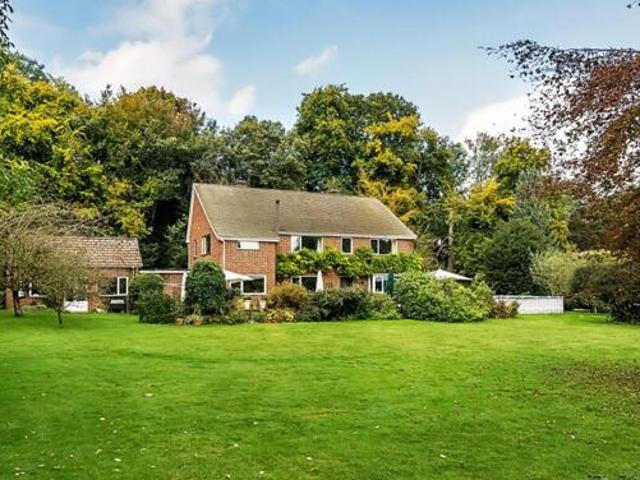 House for sale in Barton Stacey, Hampshire
