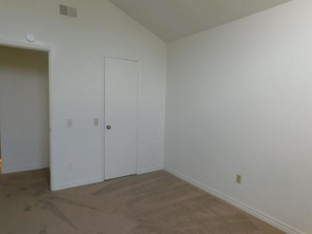 Apartment for rent in Huntington Beach, California