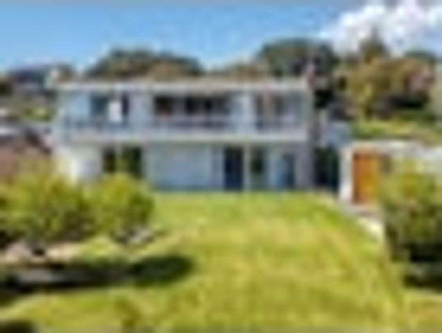 House for sale in Ōmana Beach, Franklin