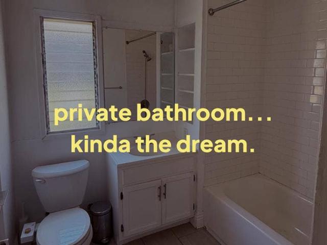 Room for rent in Canoga Park, California