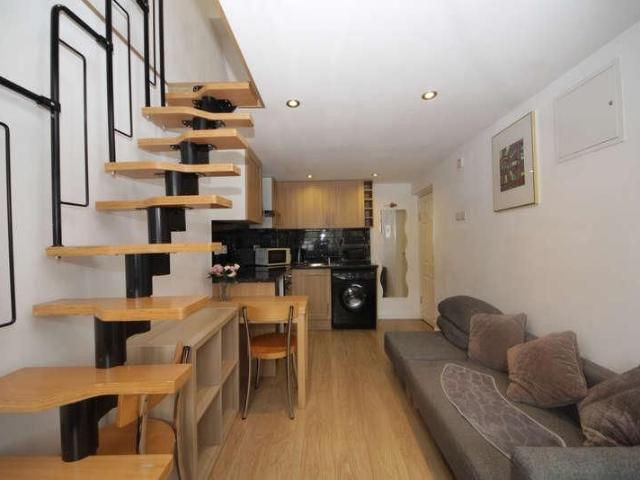 House for rent in Brunswick Park, Greater London