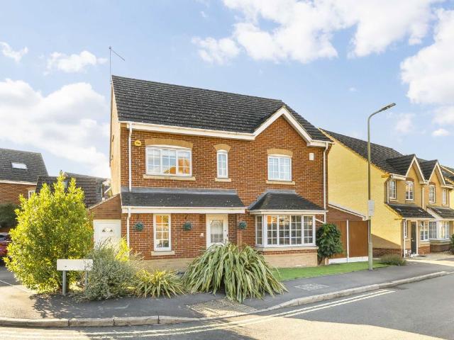 Apartment for rent in Southgate, Greater London