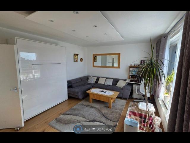 House for rent in London Borough of Islington, Greater London
